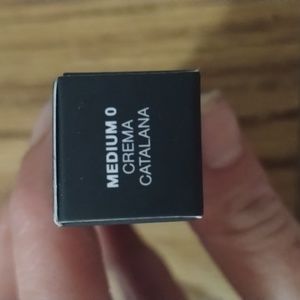 NARs Radiant Creamy Concealer Med. O Creme Catalana